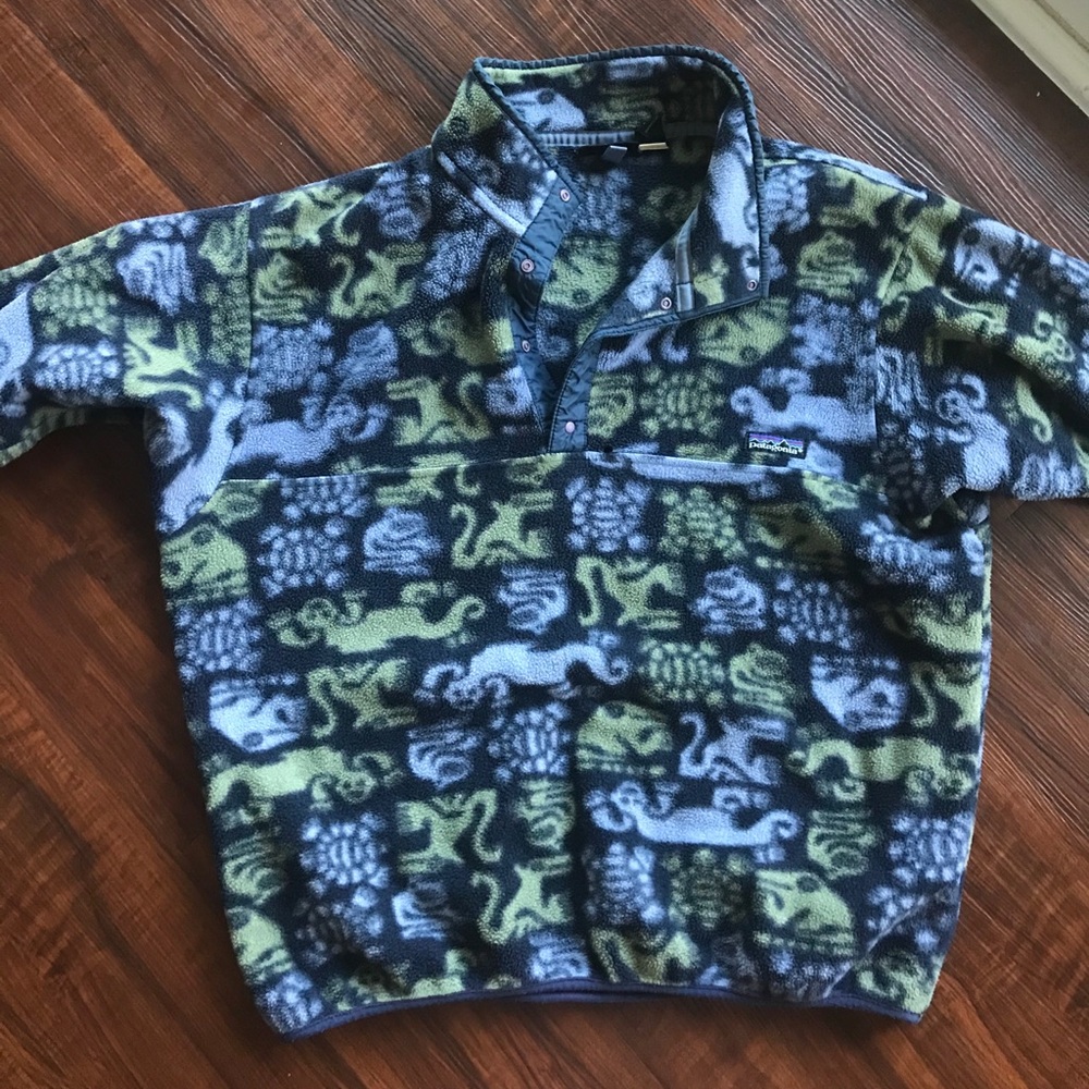Boys Large Patagonia pullover!